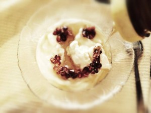 Ingredients: Greek yogurt Pomegranate seeds Orange Blossom honey